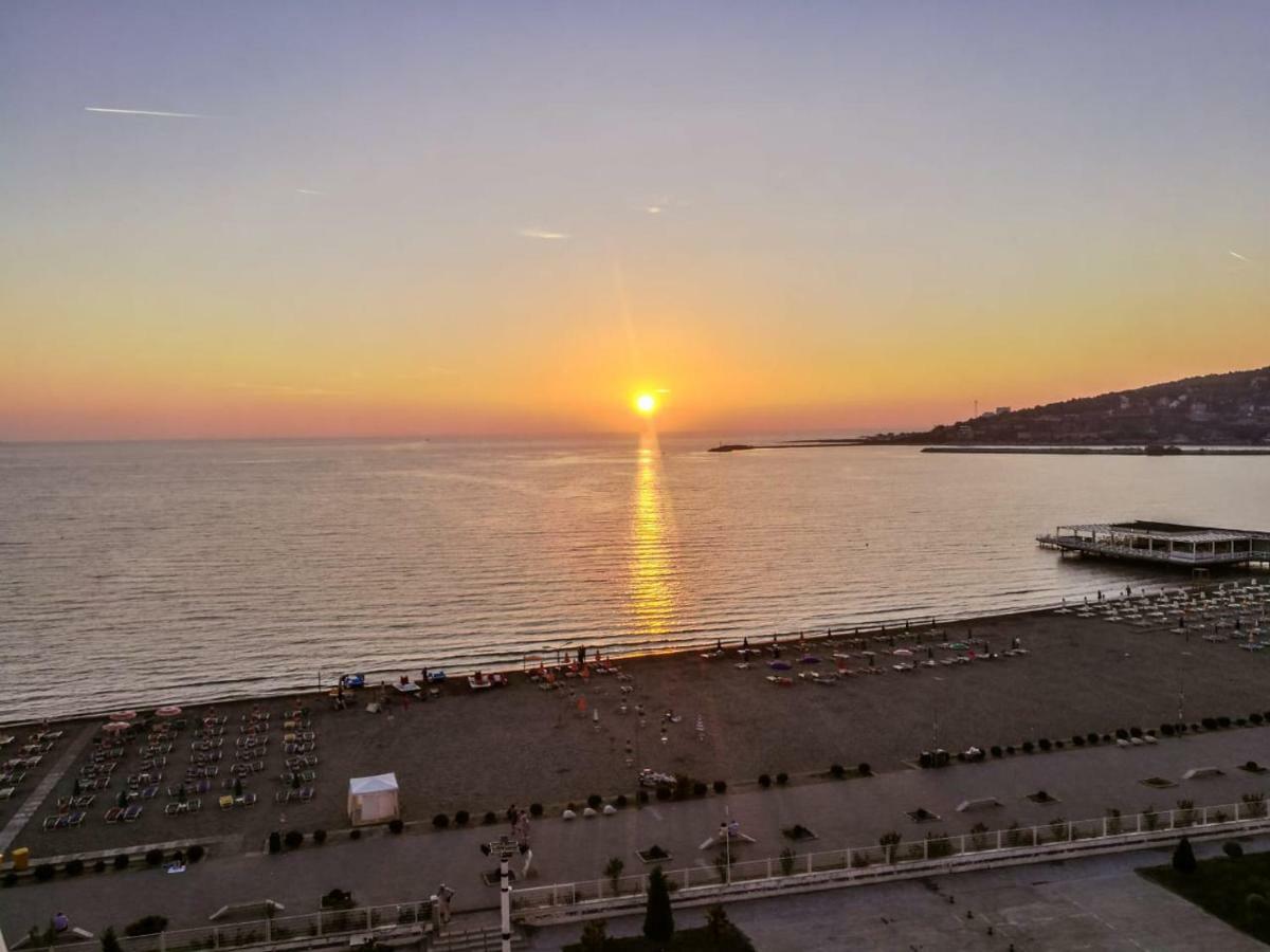 Nada Seaview Apartment Шенджин Экстерьер фото