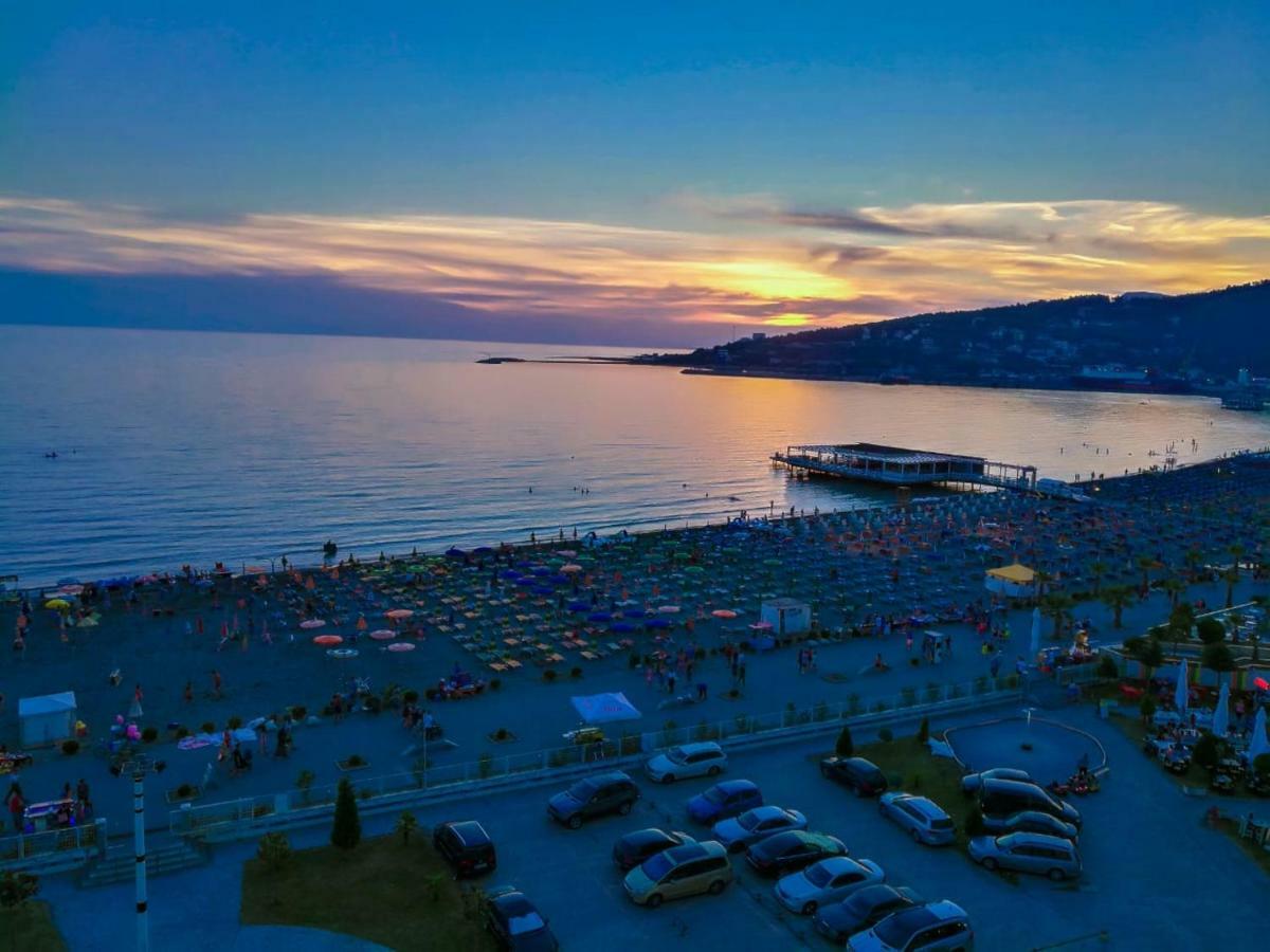 Nada Seaview Apartment Шенджин Экстерьер фото